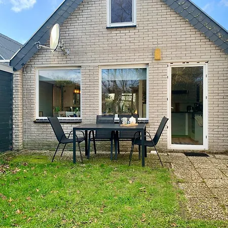 Comfortable In Sint Maartenszee * Sint Maartensvlotbrug