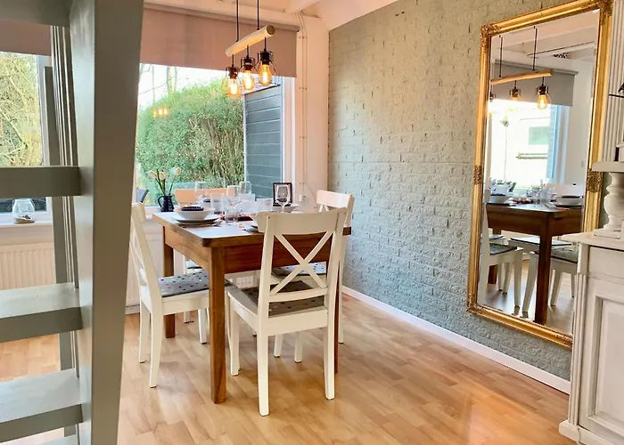 In Sint Maartenszee Near *